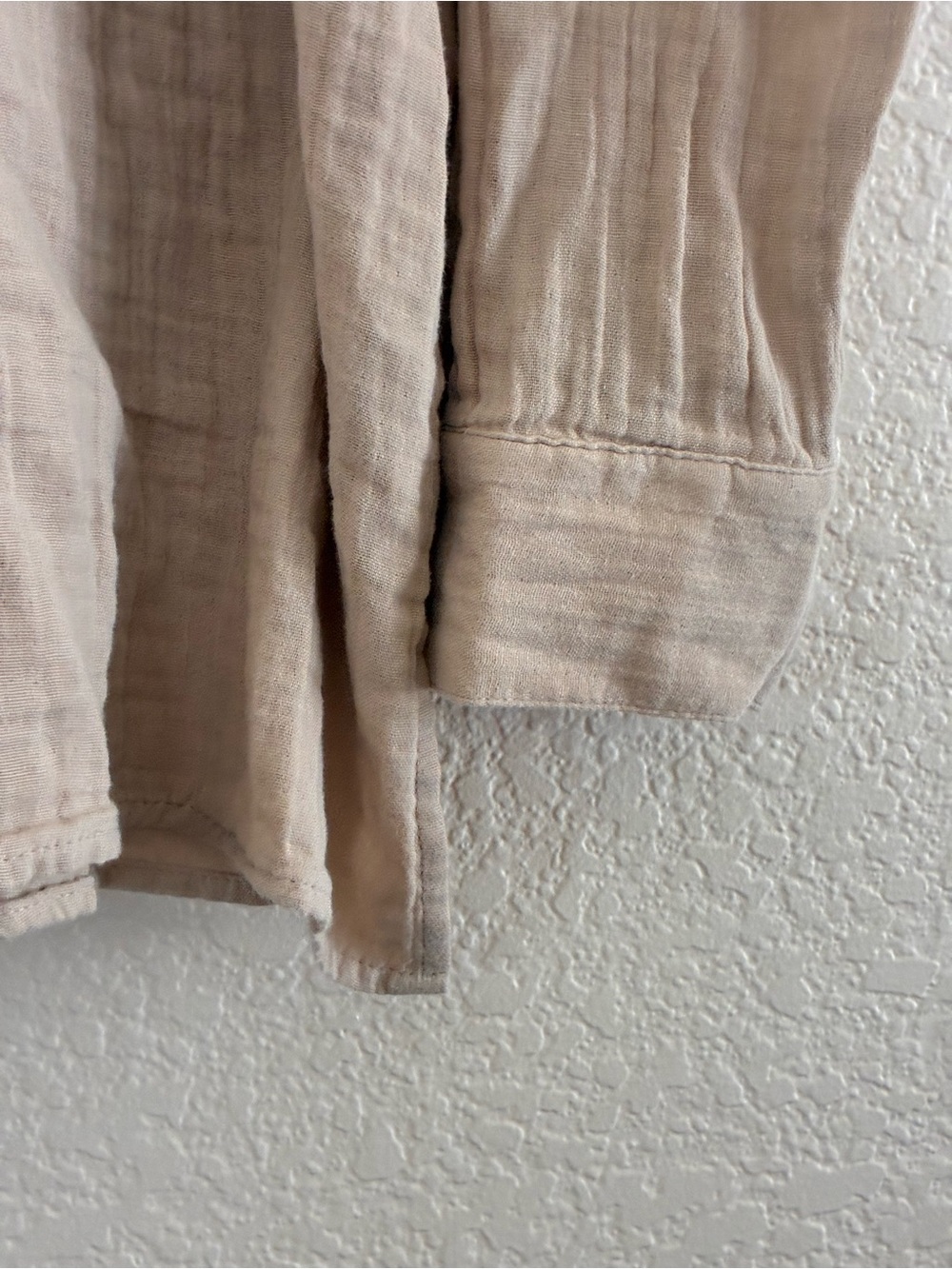 Old Navy | Long sleeve 100% cotton v-neck minimalist button up shirt size large - Picture 12 of 13